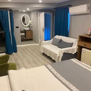 3* Otel Mara